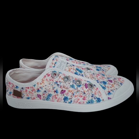 Blowfish Malibu Kids Slip-On Sneakers Girl's Size 5 NWOT - Picture 2 of 6